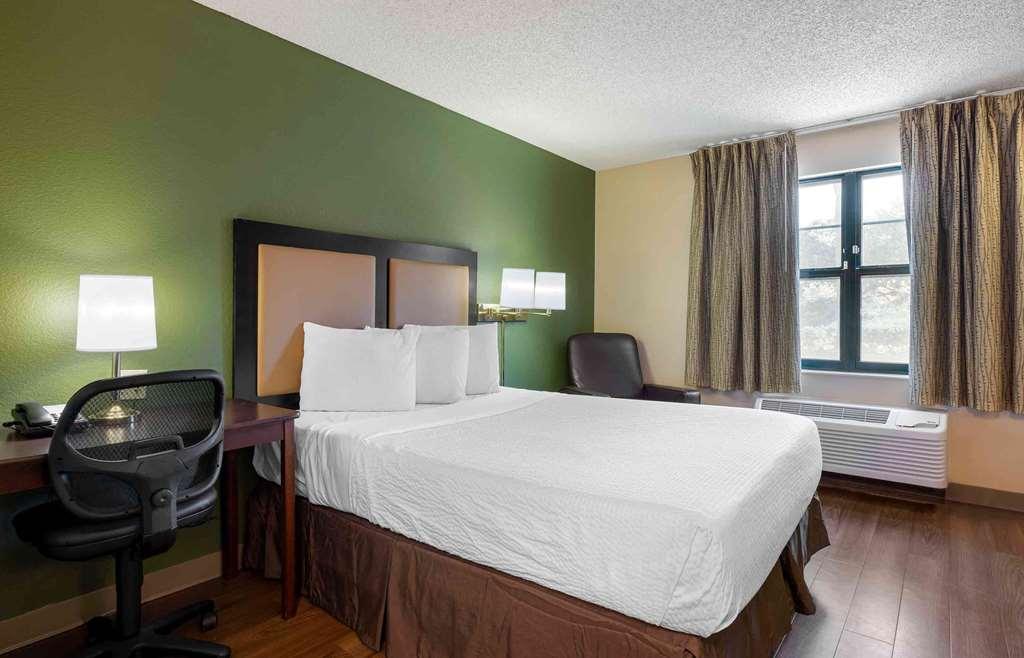 Extended Stay America Suites - San Diego - Carlsbad Village By The Sea Стая снимка